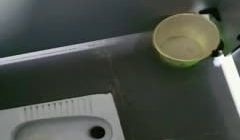 路边公测的骚逼跑南侧勾搭大哥激情啪啪，自慰骚逼呻