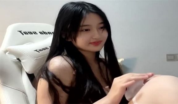 傲人网红女神的甜美勾引，你顶得住吗？